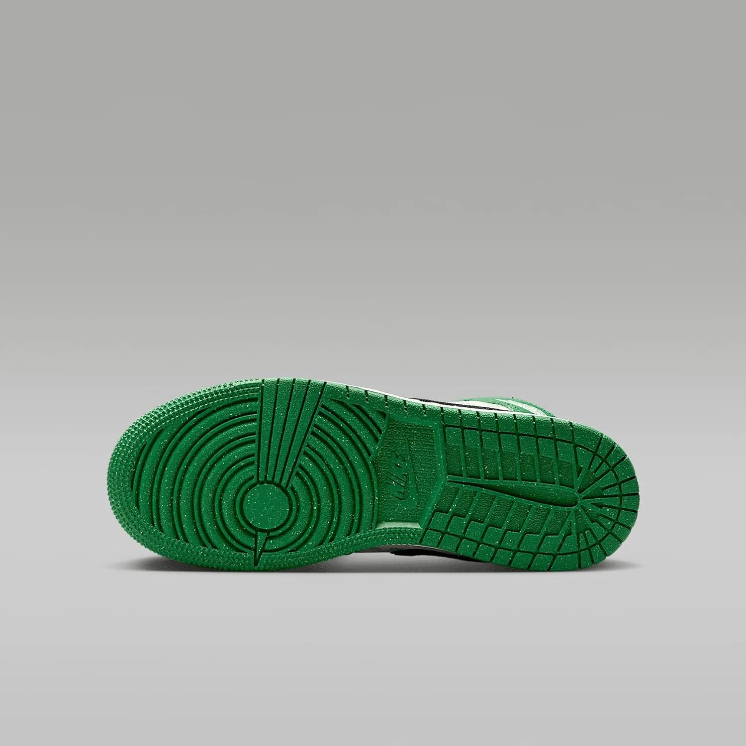 Air Jordan 1 Mid SE Big Kids' Shoes (HF3200-300, Pine Green/Black/Team Orange/Sail)