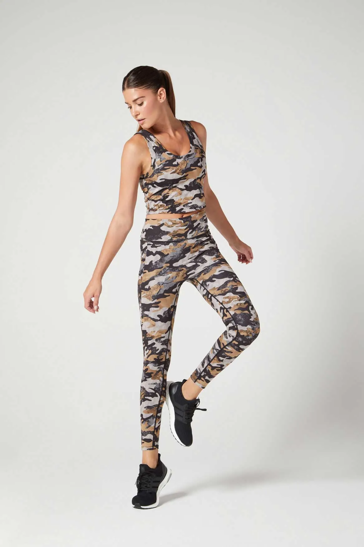 Anna Cropped Tank Black Multi Cascade Camo
