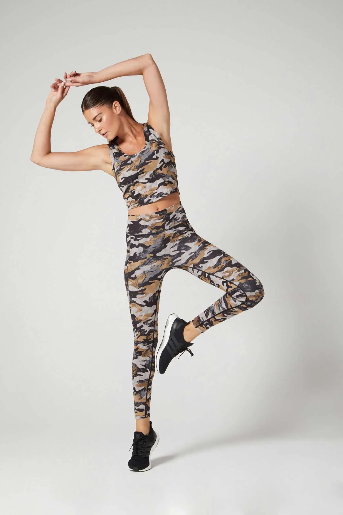 Anna Cropped Tank Black Multi Cascade Camo