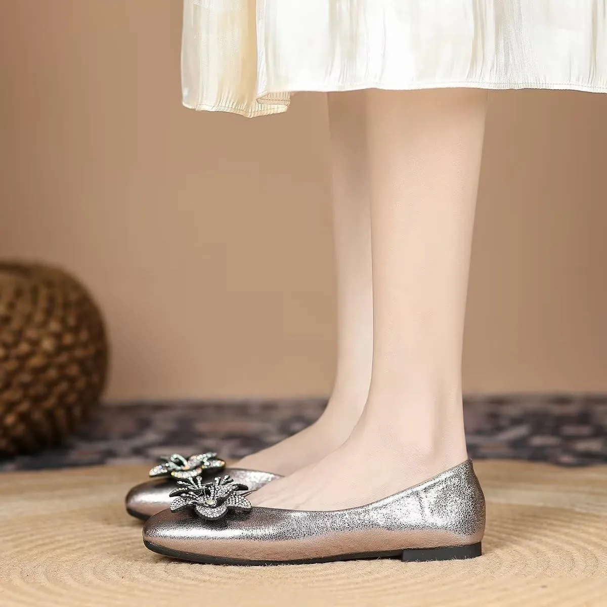 TN TANGNEST Women's Elegant Fold Soft Diamond Floral Ballets Flats Slip on Dress Flat Shoes
